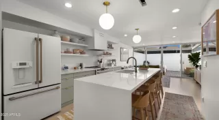 Photo #3: 6860005 Listing 