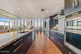 Photo #4: 6860130 Listing 