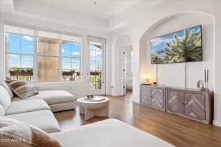 Photo #1: 6860160 Listing 