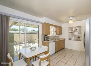 Photo #5: 6860254 Listing