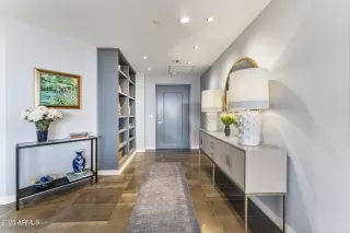 Photo #3: 6860286 Listing