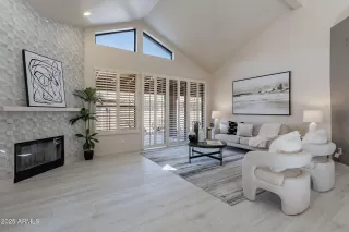 Photo #2: 6860315 Listing 