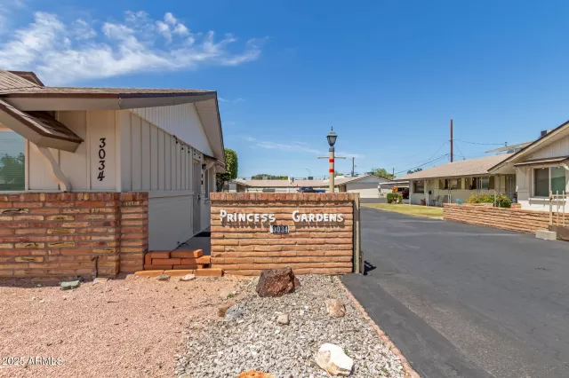 MLS: 6860317 Condo For Sale