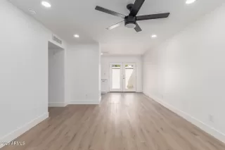 Photo #4: 6860317 Listing 