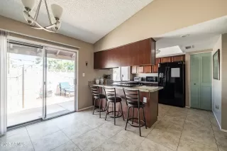 Photo #6: 6860482 Listing 