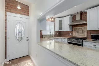 Photo #3: 6860510 Listing 