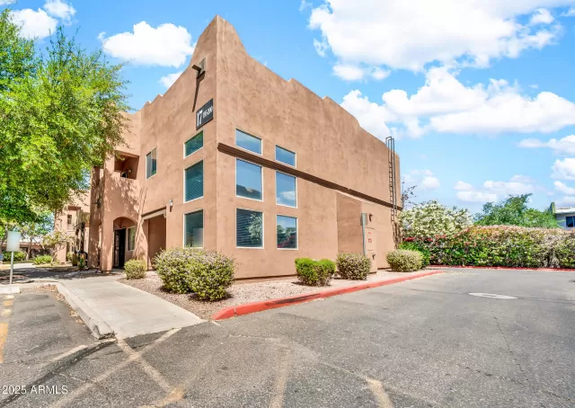 MLS: 6860524 Condo For Sale