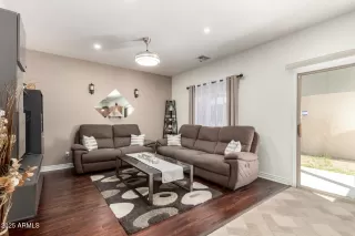 Photo #5: 6860583 Listing