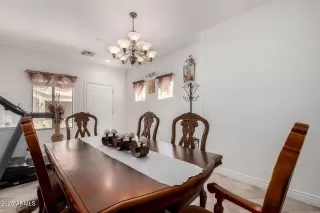 Photo #6: 6860583 Listing