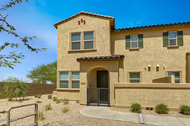 MLS: 6860612 Condo For Sale