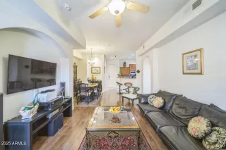 Photo #5: 6860623 Listing 