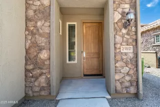 Photo #5: 6860865 Listing