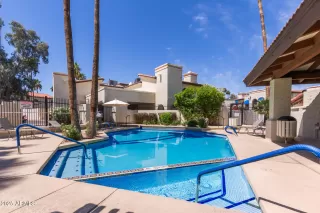 Photo #1: 6860900 Listing 