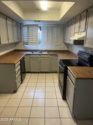 Photo #2: 6860957 Listing 