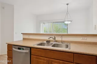 Photo #3: 6861001 Listing