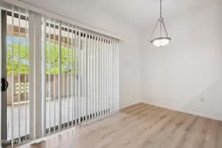 Photo #5: 6861001 Listing