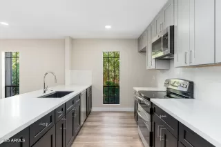 Photo #1: 6861088 Listing 