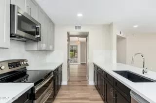 Photo #2: 6861088 Listing 