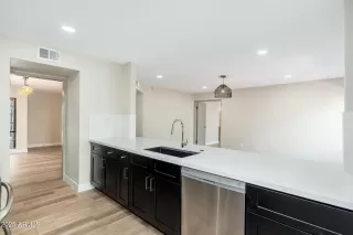 Photo #3: 6861088 Listing 