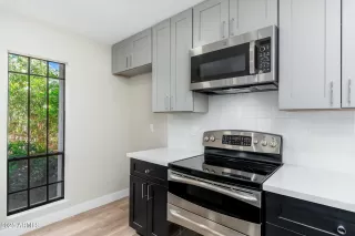 Photo #4: 6861088 Listing 