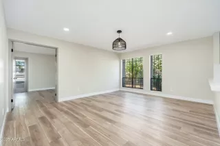 Photo #6: 6861088 Listing 