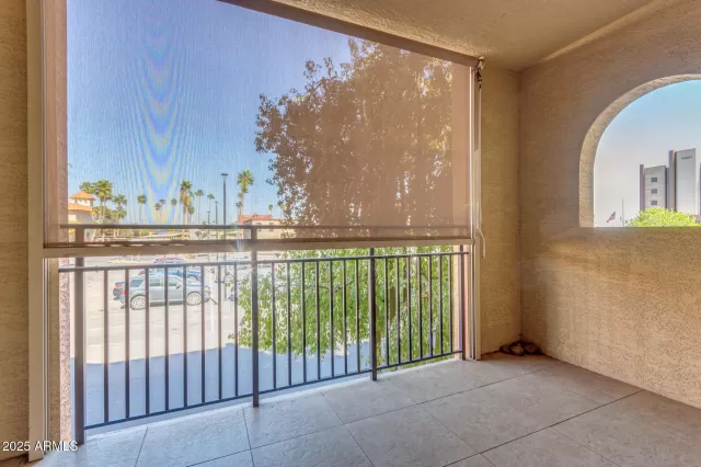 MLS: 6861155 Condo For Sale