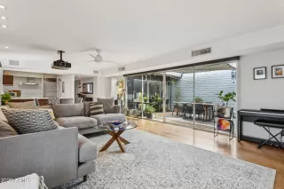 Photo #1: 6861286 Listing 