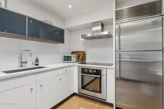 Photo #6: 6861286 Listing 