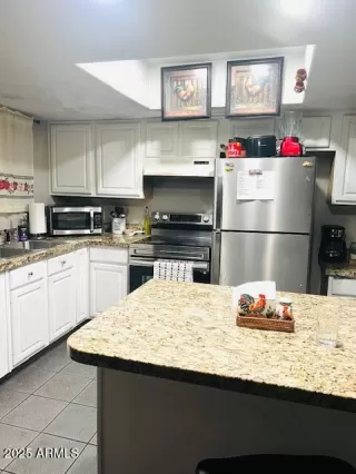 Photo #2: 6861485 Listing