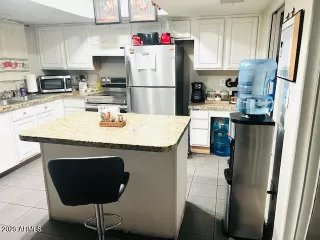 Photo #4: 6861485 Listing