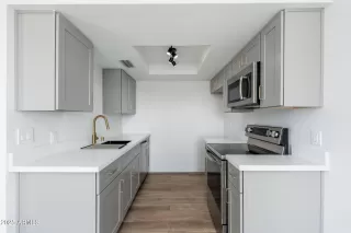 Photo #6: 6861529 Listing