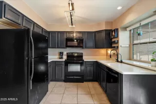 Photo #5: 6861533 Listing