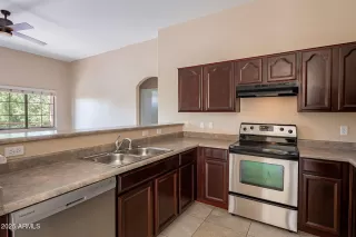 Photo #4: 6861764 Listing