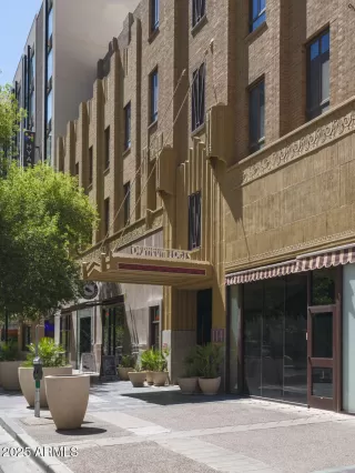 Photo #3: 6861940 Listing