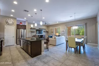 Photo #4: 6861957 Listing 