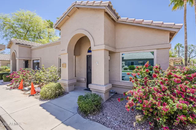 MLS: 6861976 Condo For Sale