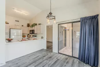 Photo #3: 6861976 Listing