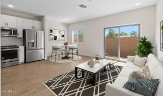 Photo #2: 6862328 Listing 