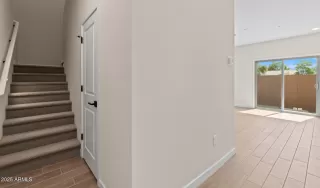 Photo #5: 6862328 Listing 