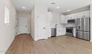 Photo #6: 6862328 Listing 