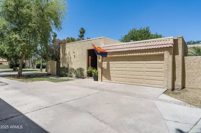 MLS: 6862379 Condo For Sale