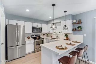 Photo #5: 6862382 Listing 