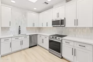 Photo #2: 6862392 Listing 