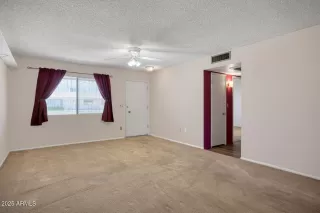 Photo #3: 6862433 Listing 