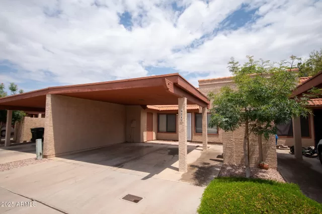 MLS: 6862600 Condo For Sale