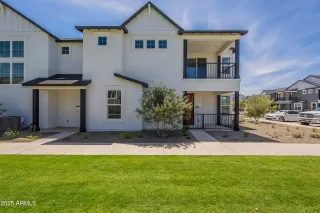 Photo #1: 6862614 Listing 