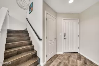 Photo #6: 6862619 Listing