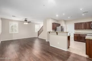 Photo #5: 6862808 Listing 