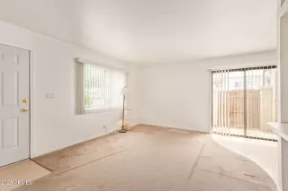 Photo #3: 6862817 Listing