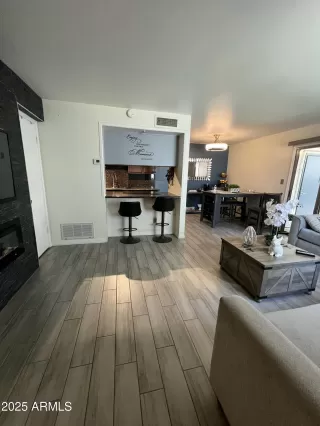 Photo #4: 6862844 Listing 